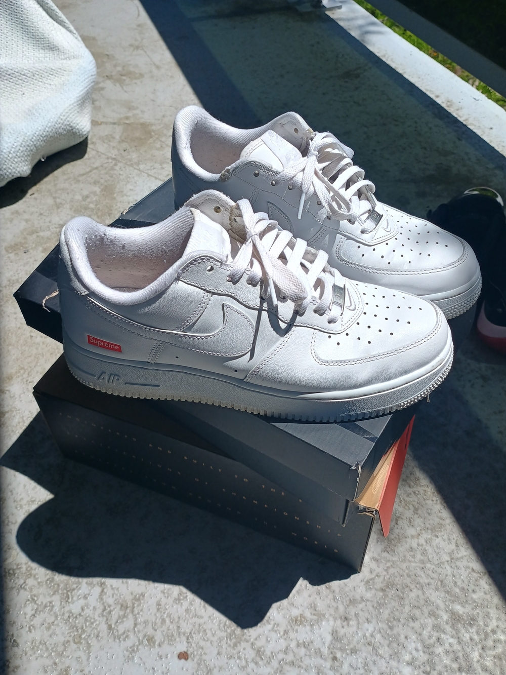 Nike x Supreme White Air Force 1 Af1 Low 9.5 Authentic